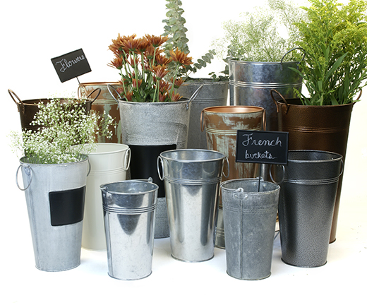 Buckets, Pails and Tubs in Vintage, Colored and Galvanized Finish