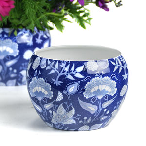 5x4 Solid Iron Metal Pot Blue Paisley