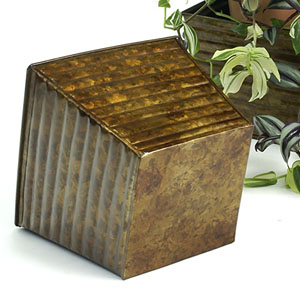 7.5" Ribbed Sq Tin Pot Cover  Brown